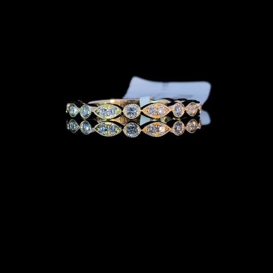161389 - .31 ctw diamond band