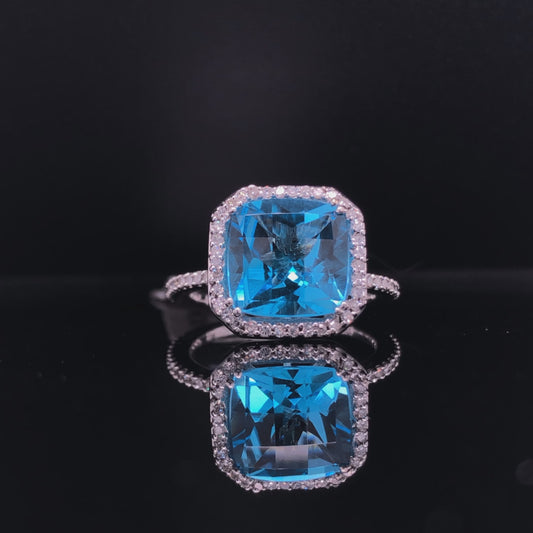 160372 - 5.43 ctw Blue Topaz and diamond ring