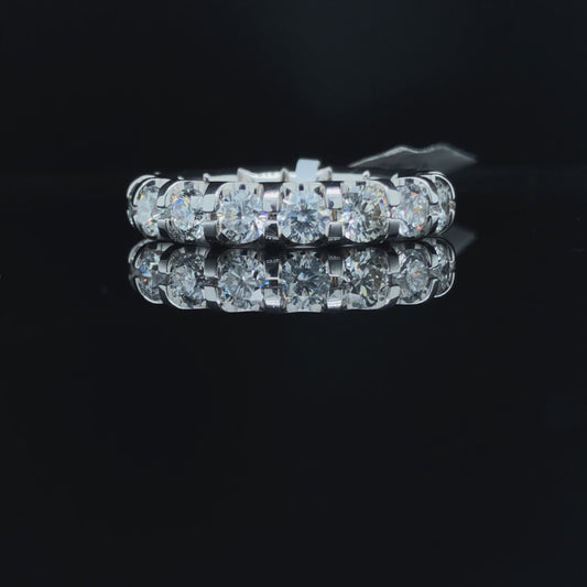 160169 - 2.80 ctw diamond band